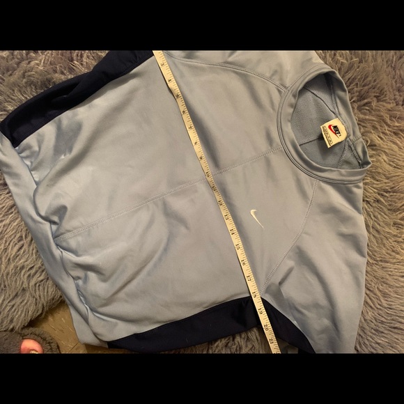 Nike Sweatshirt - Picture 4 of 8